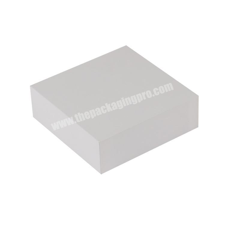 square cardboard gift packing small white box with lids