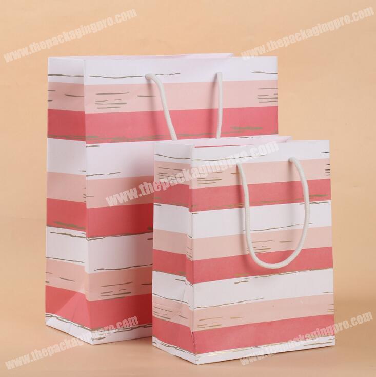 Top fashion white paper bag for packing shopping