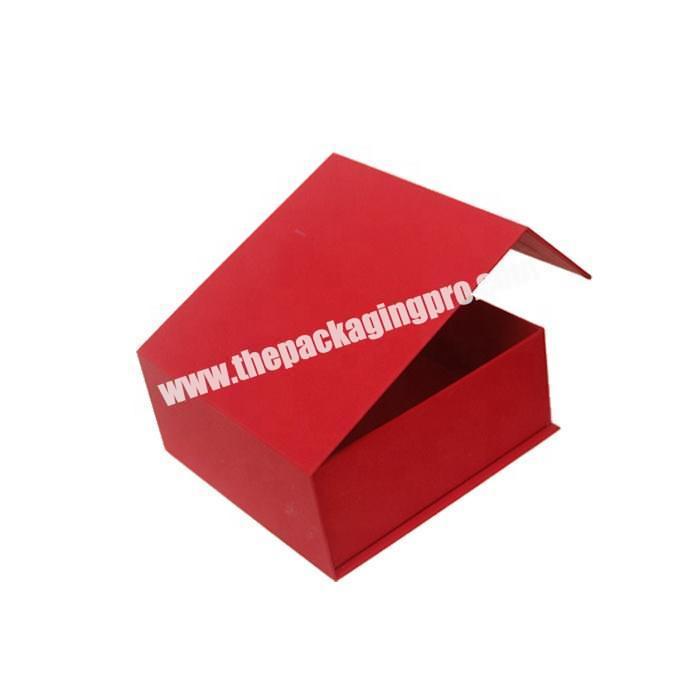 Unique paper packaging gift magnetic box for cosmetic set pack