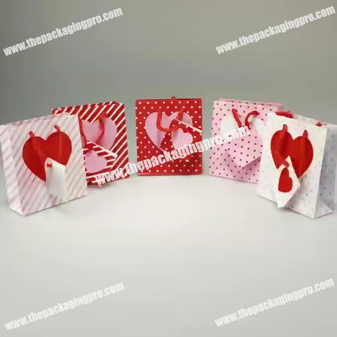 Wedding Gift Packaging Hot Selling Paper Bags Stripe Heart Lovely Gift Bag Stripe Heart Lovely Gift Bag