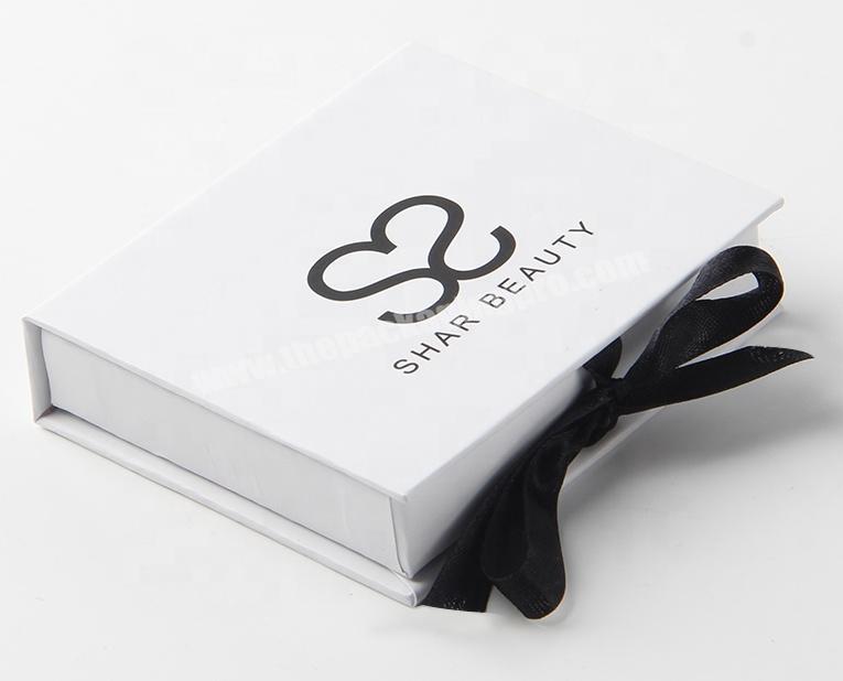 White Cardboard Boxes Flat Pack With Logo Black Stamping Ribbon Closure For Handbag Luxury clamshell Packaging