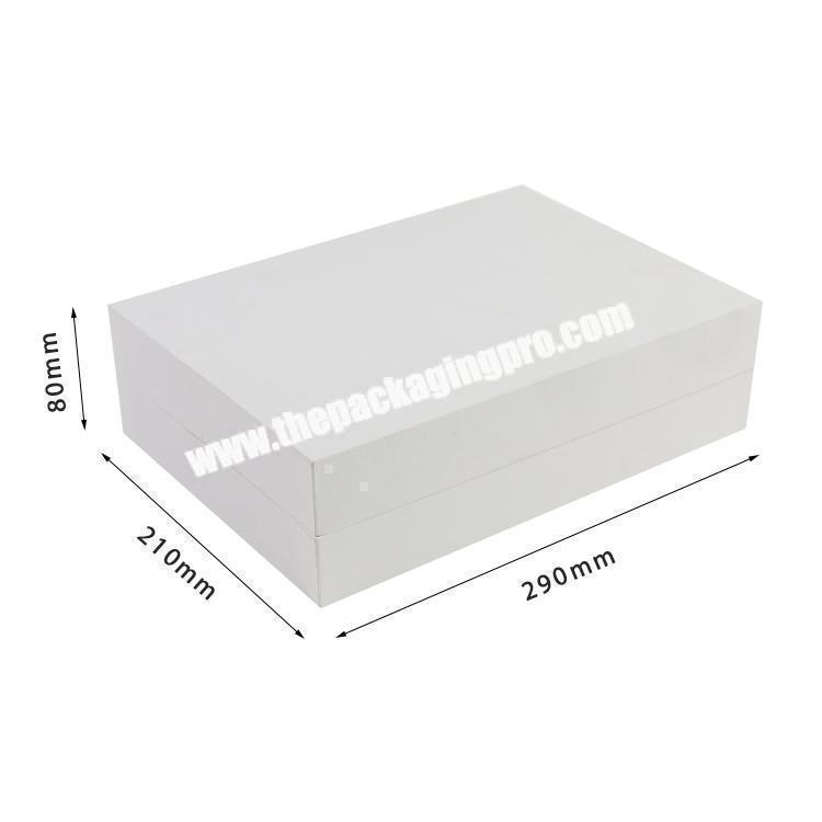 white elegant cardboard gift box packaging for clothes