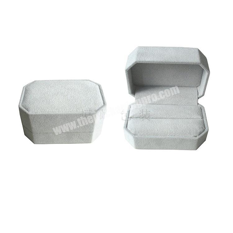 White emery leather classic luxury ring necklace jewelry box can be customized wholesale small box ring case