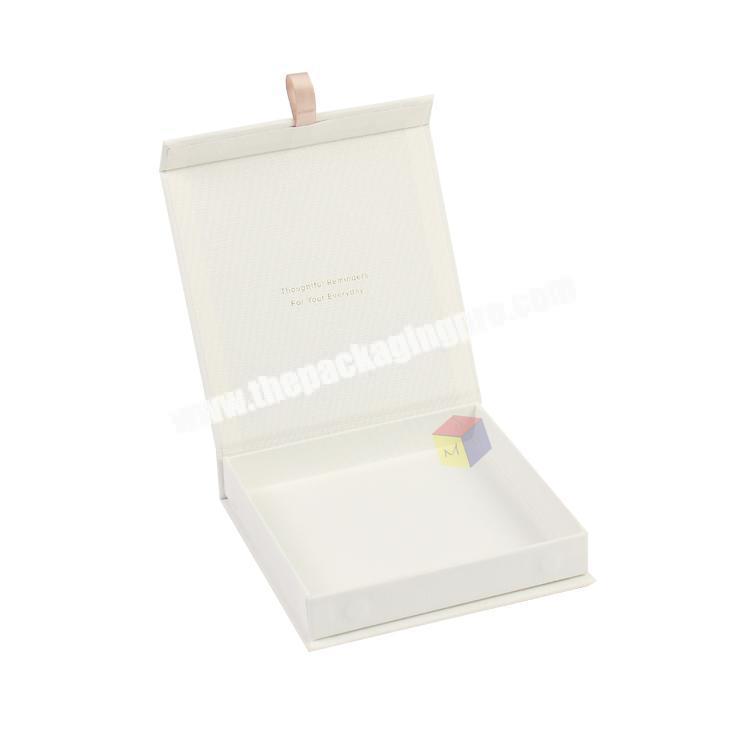 white gift box with private label for jewelry packaging