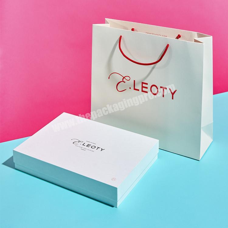 wholesale cheap foldable custom print brand high quality christmas luxury paper shopping bag gift bag with handle