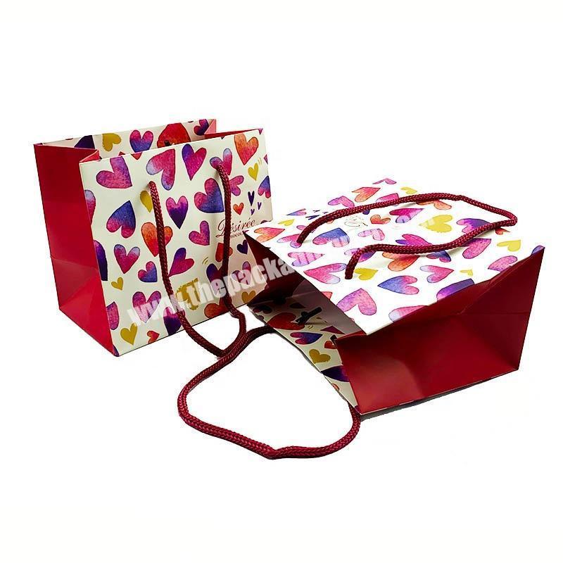 Wholesale  Coated Paper Printed Rope Handles Packaging Paper Gift  Bag For Chocolate Packaging