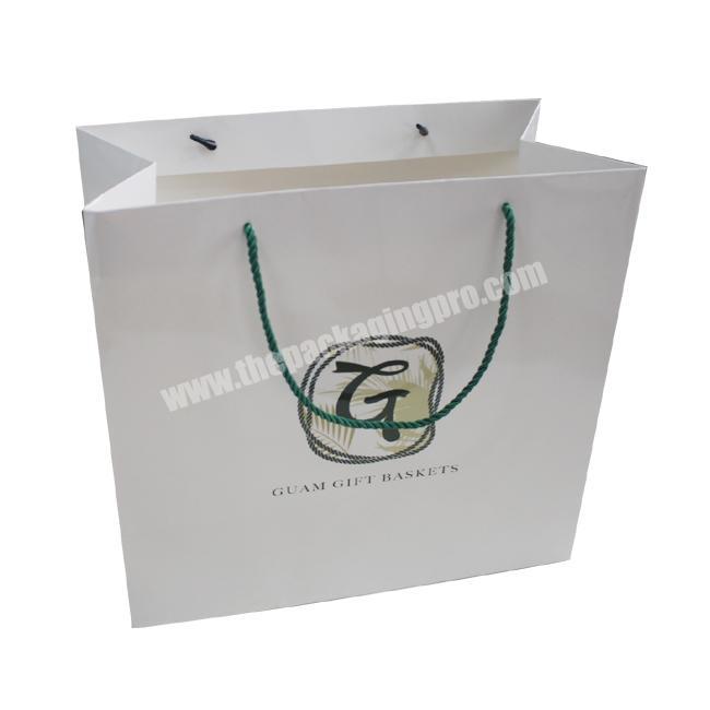 Wholesale Custom Art Paper Printing Matt Lamination Luxury Colorful Branded Apparel Packaging Bag with Rope Handle