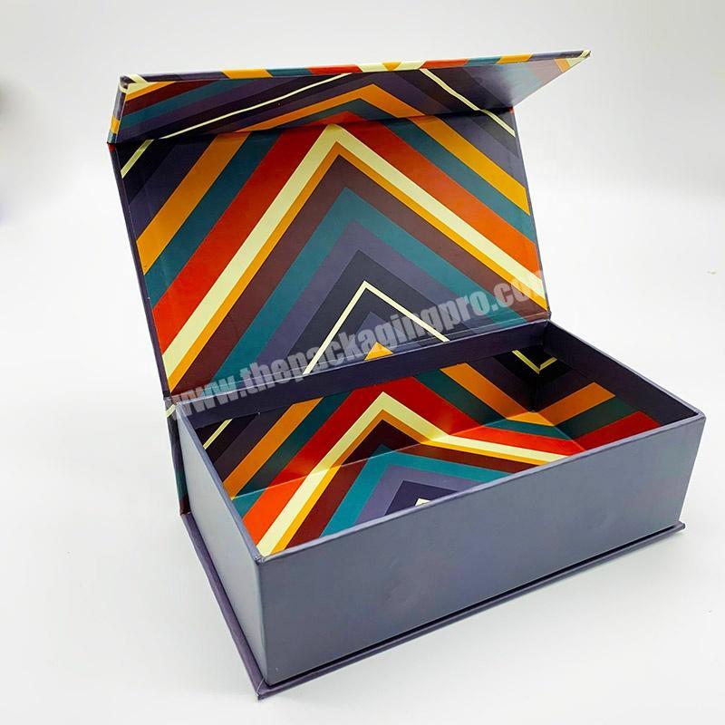 Wholesale custom logo high-end cosmetic gift set and perfume packaging paper gift boxes with magnetic closure