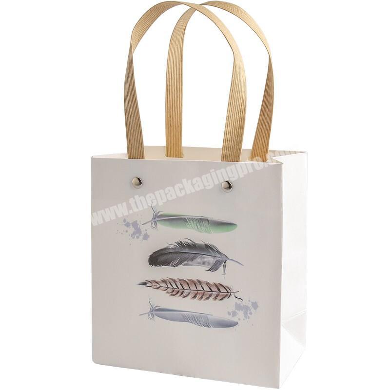 Wholesale Custom Logo Special Design Portable Clothing Gift Packing Bag for Promotion with Fibrous Rope
