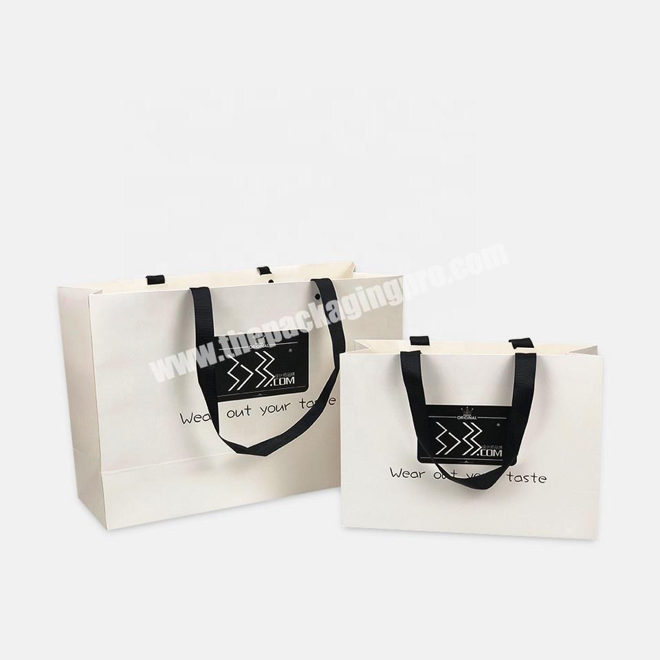 Wholesale Custom Logo White Paper Printed Packaging Gift Paper Bag For Garment