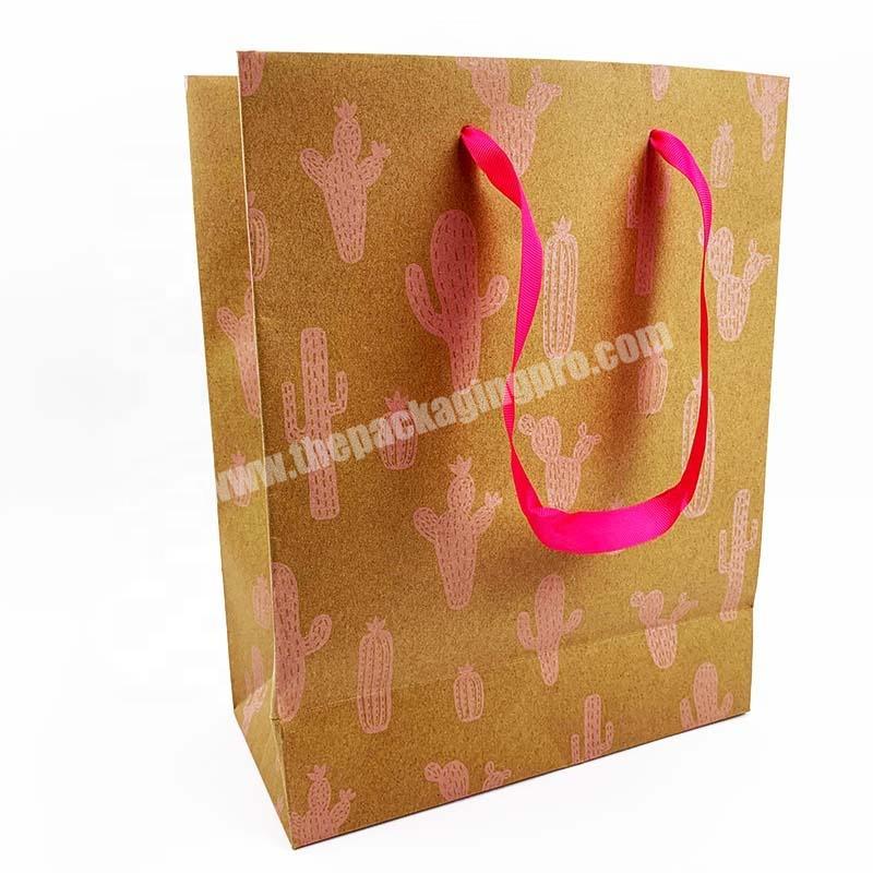 Wholesale custom recycled kraft paper clothing packaging prastical shopping bag for shorts
