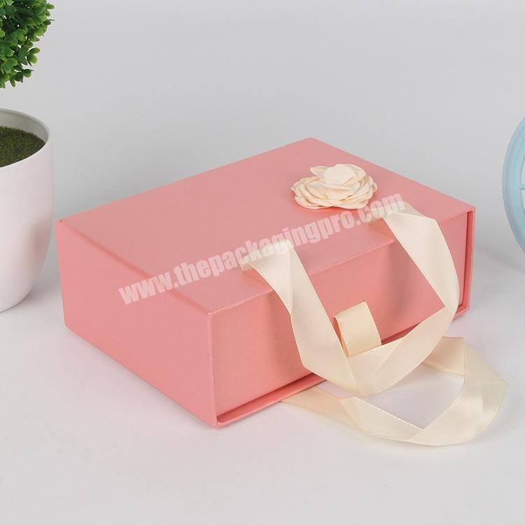 Wholesale Customized Cmyk Color Sliding Cardboard Gift Packaging Boxes Bags Foldable Drawer Box Bag