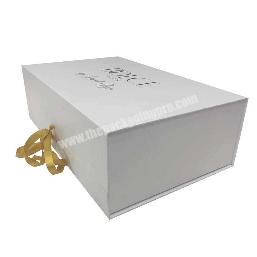 Wholesale Elegant Book Shaped Clothing Logo Printed Magnetic Gift Box