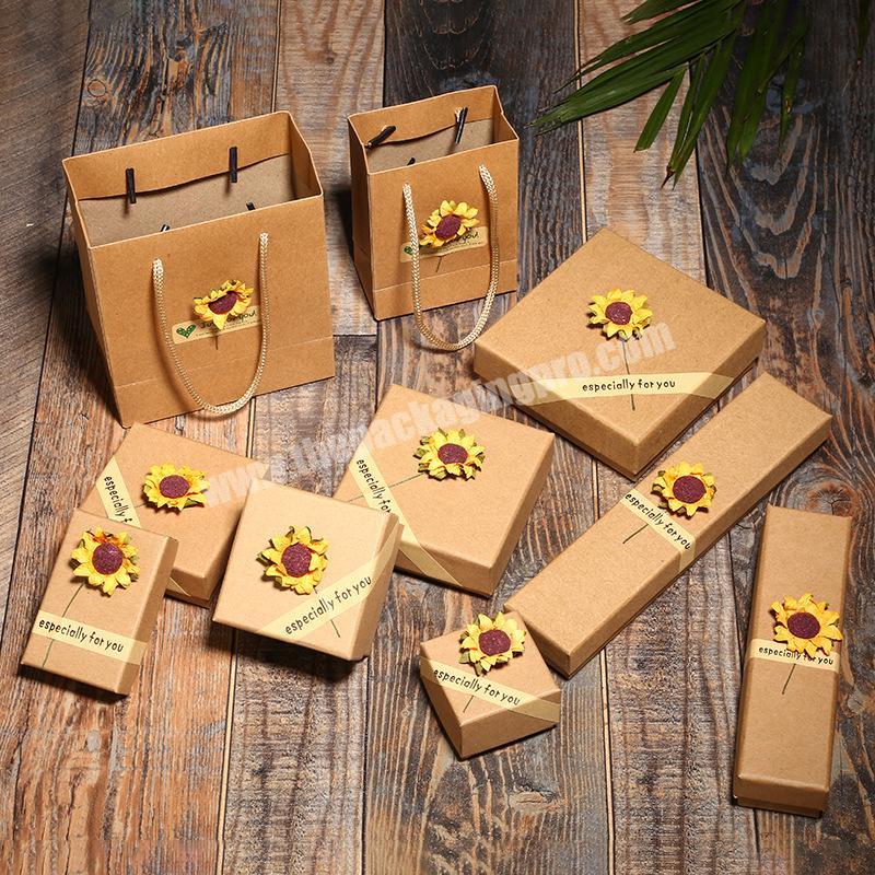 wholesale factory price base custom sunflower gift box with handle