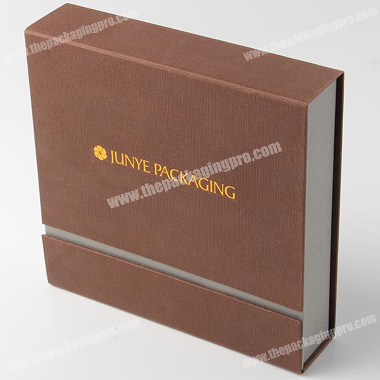 Wholesale fashion new style fancy paper hot stamping logo gift box