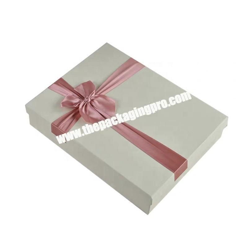 Wholesale hard cardboard ribbon close light green paper gift box