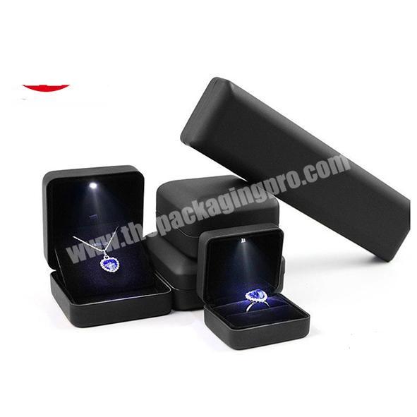 Wholesale Logo Custom Luxury Gift Jewellery Packaging Box Lacquer Wedding Ring Led Light Jewelry Box
