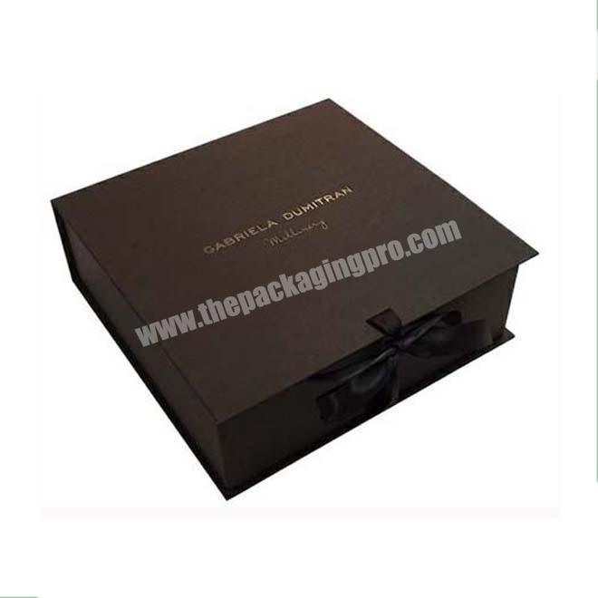 Wholesale Luxury Gift boxes with Magnetic Lid Supplier