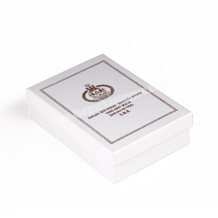 Wholesale Luxury Lid And Base Souvenir Gift Box With Lint