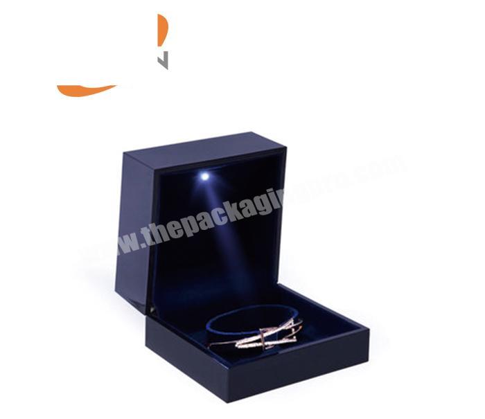 Wholesale Market Blue Rubber Lacquer Engagement Ring Case Bracelet Box With LED Light