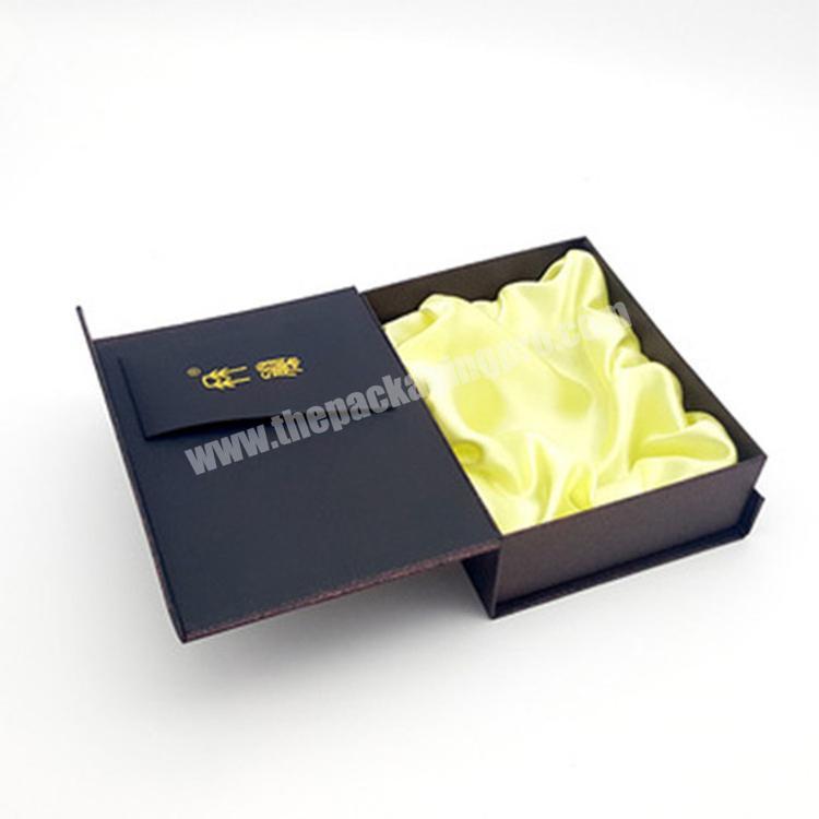 wholesale packaging satin lined gift boxes