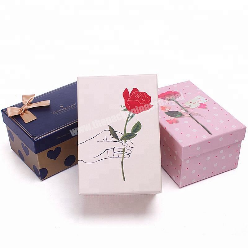 Wholesale printed Luxury custom paper gift box for packaging doll bears