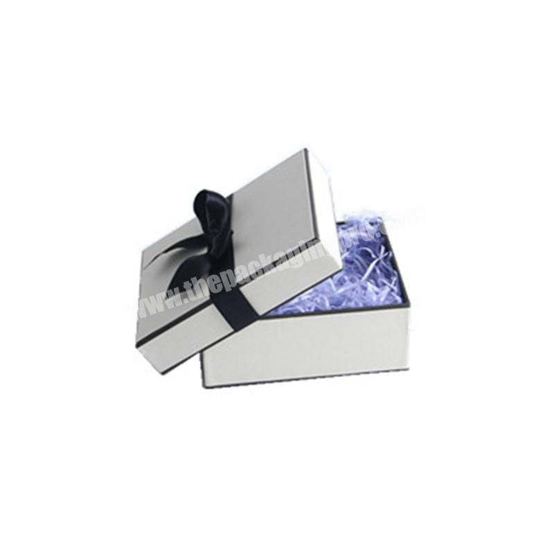Wholesale Square Rigid White Luxury Jewelry Ring Packing Box with Ribbon and Shreded Paper Raffia