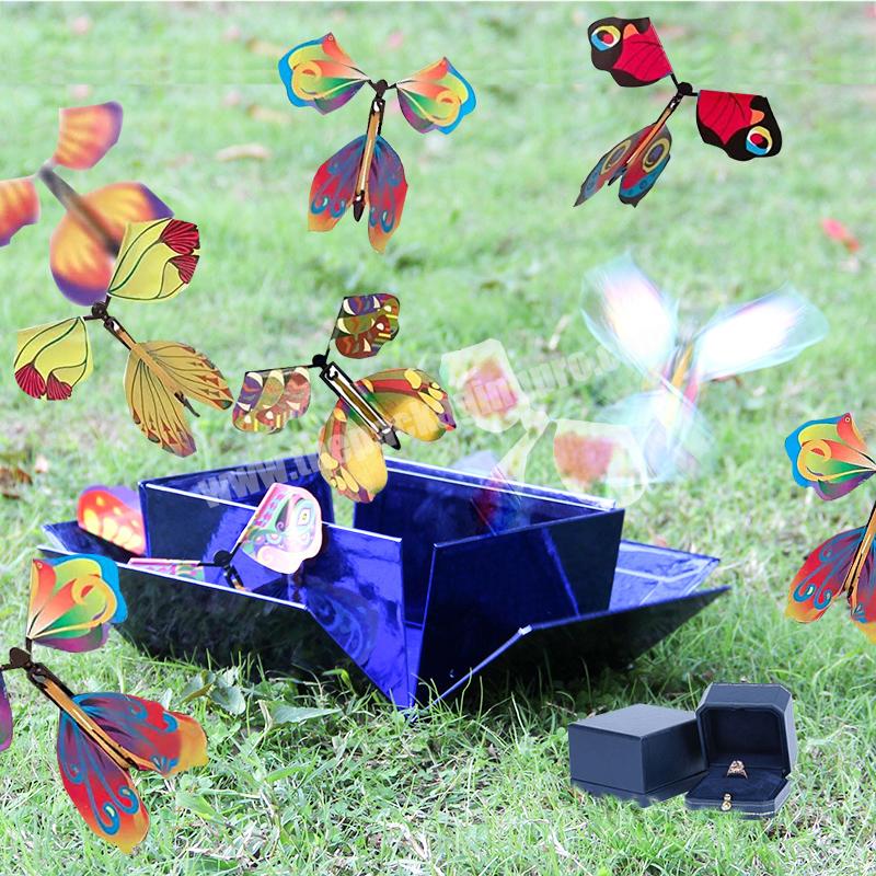 Customize Product  Mini Cake Flower Wedding Explosion Pretty Cardboard  Packaging Surprise Box With Butterfly