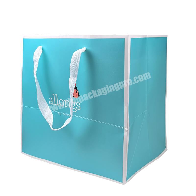 Environmental Friendly Free Sample Customized Logo Design CMYK Printing Gift Packaging Art Paper Bag
