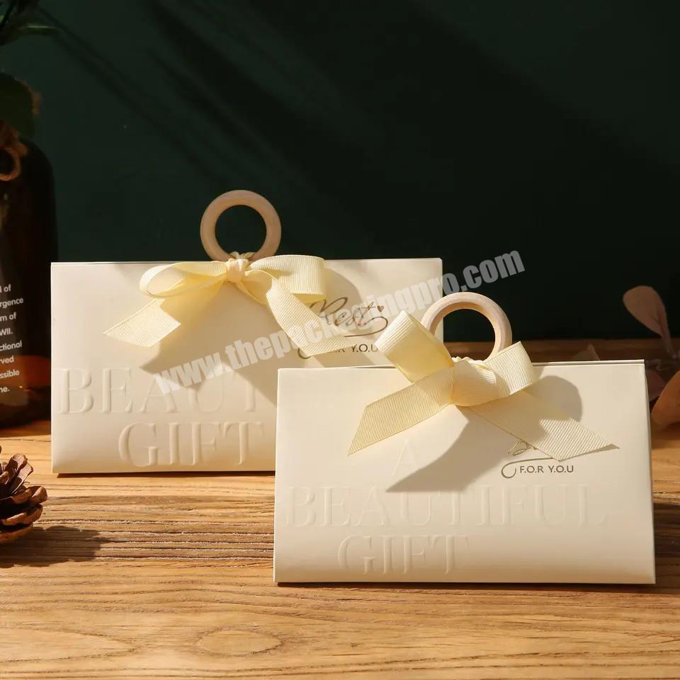 European-Style Simple Ring With Ribbon Portable Triangle Wedding Candy Boxes Portable Empty Box Holiday Party Daily Paper Bag