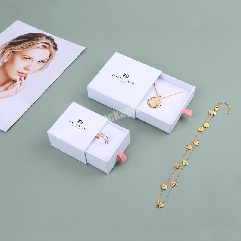 Factory Hot Sell Custom Small logo Luxury Printed Display White Jewelry Storage Packaging Necklace Box