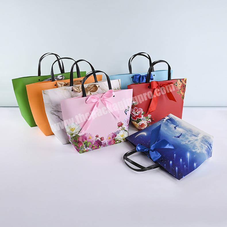 Lipack Custom Logo Valentines Day Elegant Gift Shopping Bags Jewelry Cloth Cosmetic Paper Gift Bag With Ribbon Handles