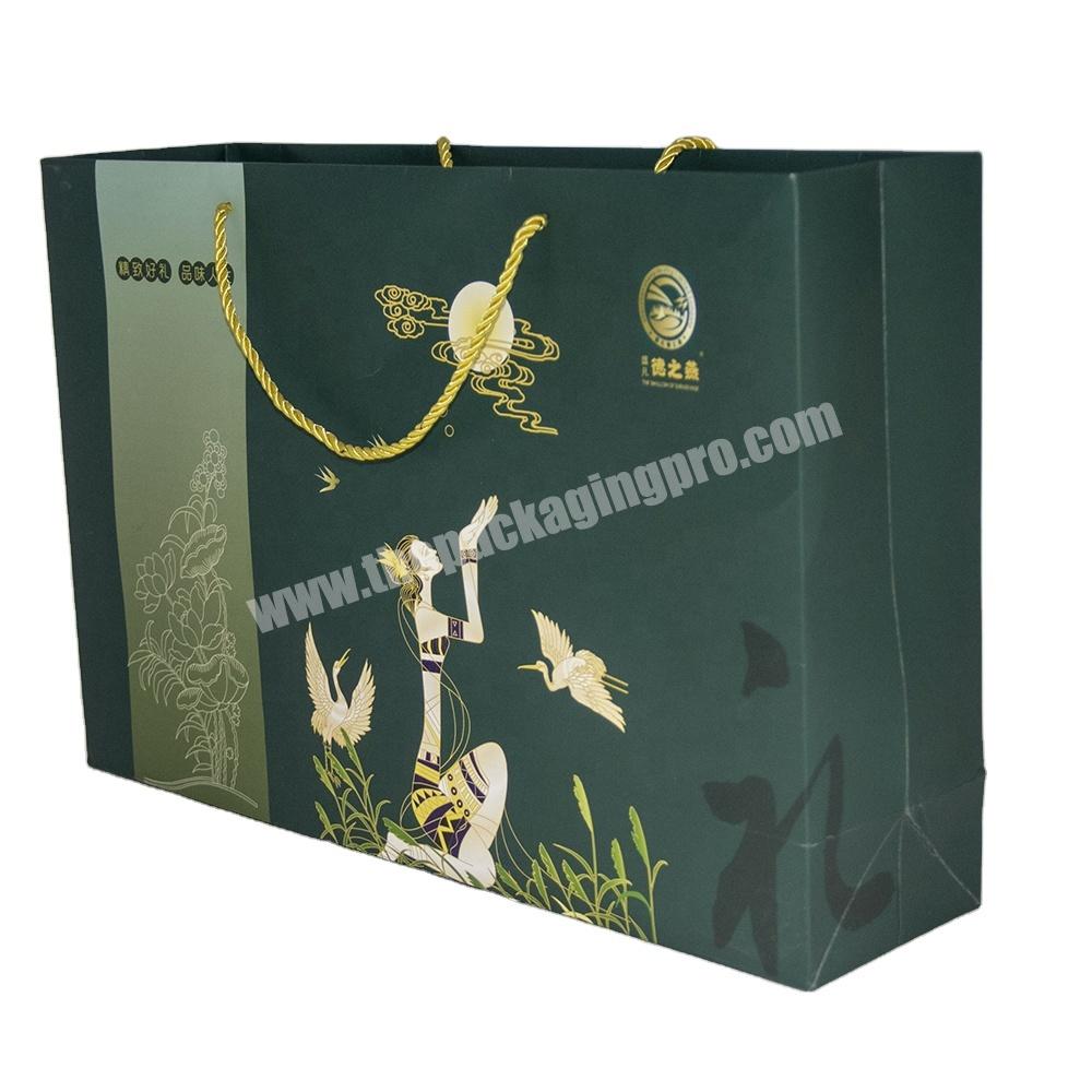 Luxury Folding Window Paper Box Gift Paper Box with Ribbon Gold Stamping Custom Logo Clothing Beauty Packaging