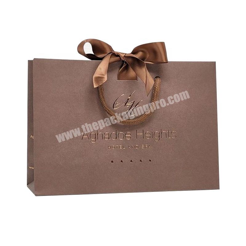 Shopping Paper Gift Bags Elegant Brand Logo Luxury Customized Recyclable Boutique Brown Clothing Packaging Art Paper Accept BYH