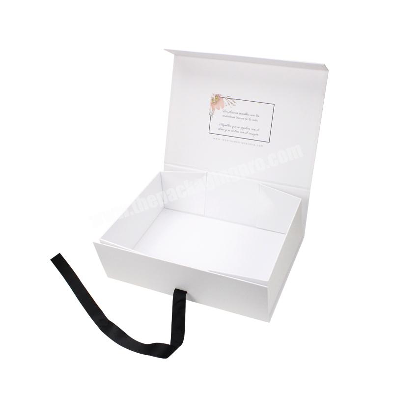 White UV Coating Folding Recycled Paper Gift Packaging Collapsible Magnetic Closure Custom Logo Shoe Paper Box