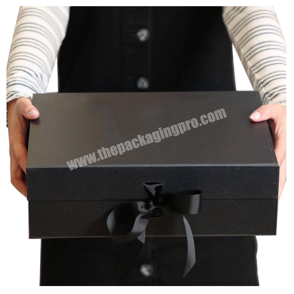 Wholesale Black Magnet Closure Folding Luxury Rigid Packaging Hamper Ribbon Bouquet Gift Box With Customized Logo