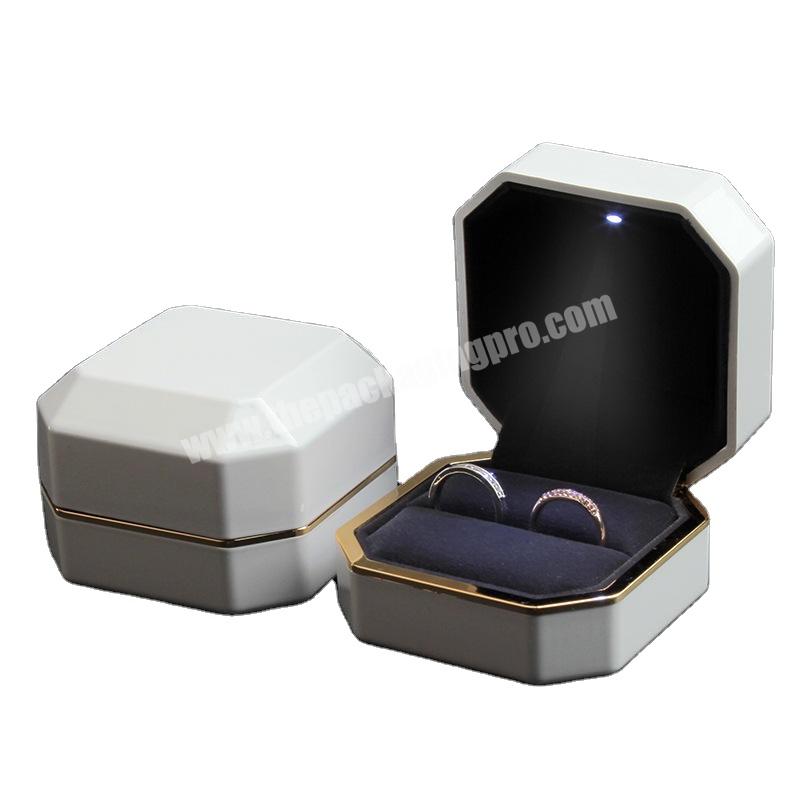 Wholesale Luxury Glitter Plastic Jewelry Boxes Custom Logo Shiny Acrylic Jewelry Box with Light