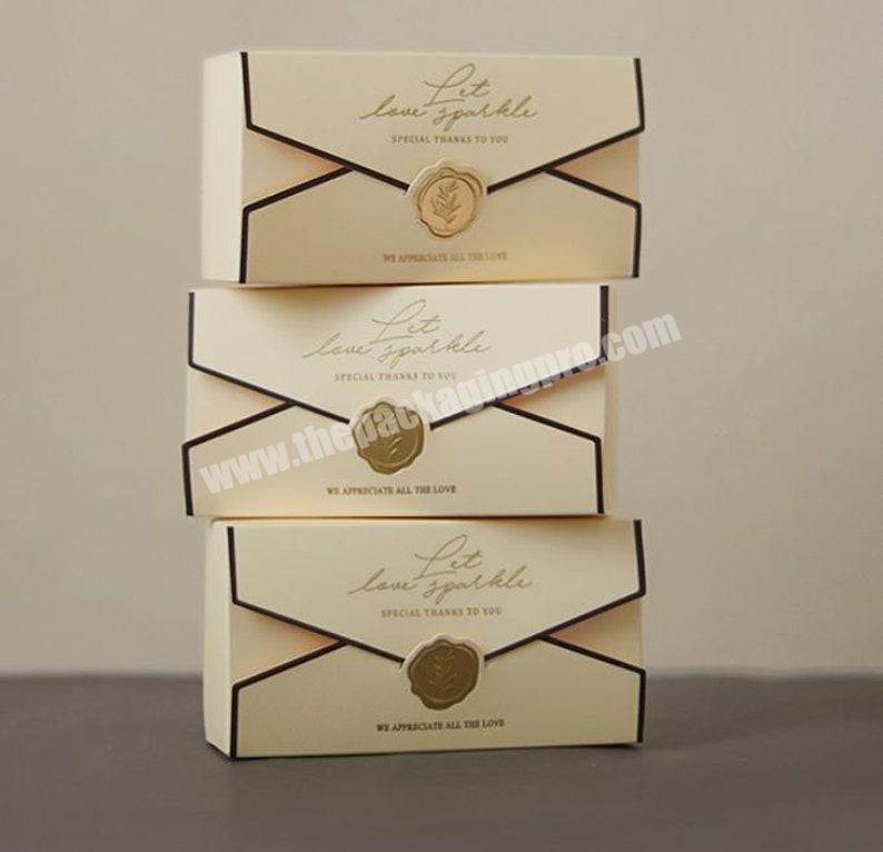 Wholesale White Color Chocolate Box White Card Paper Box with Wax Seals