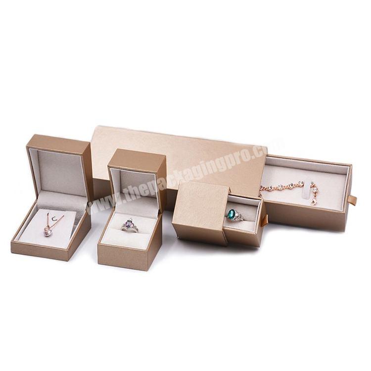 custom personalized packaging paper jewelry boxes