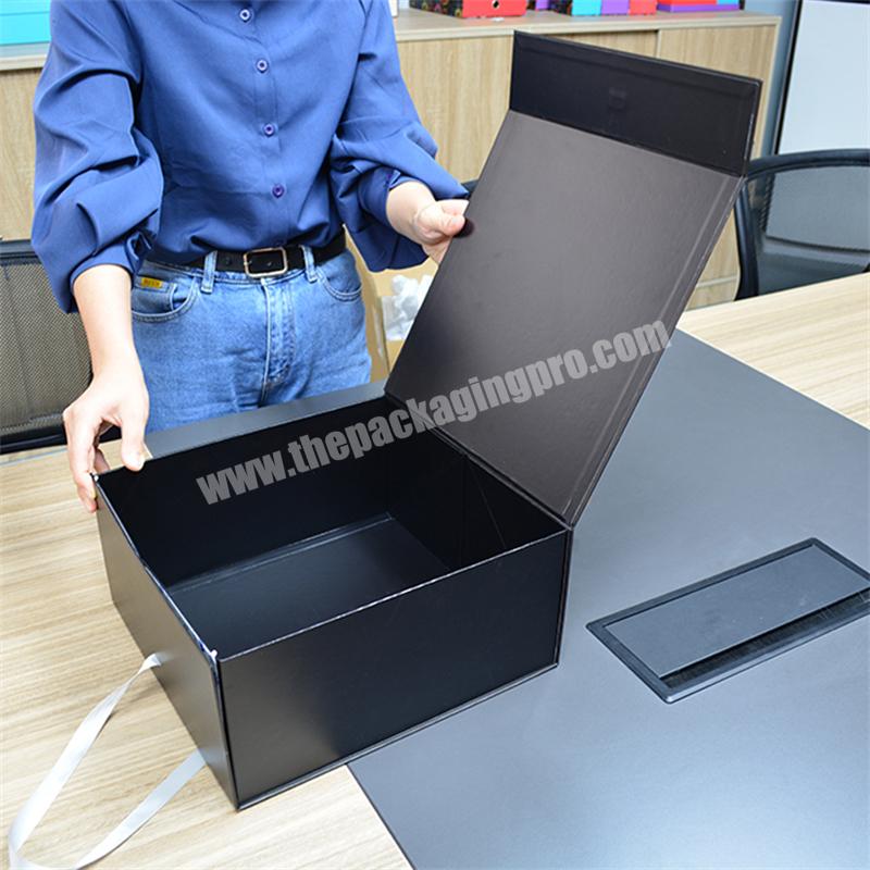 Custom Paper Magnet Black  Folding Magnetic Gift Box Garment With Ribbon Packaging Flat Packing Folding Box
