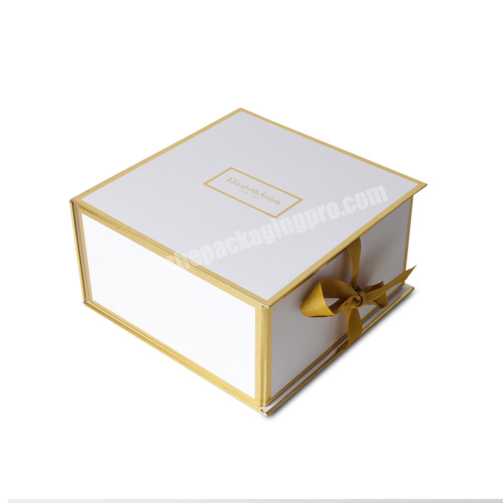 Custom Printed Logo Products With Insert White Hard Magnetic Clothes Gift Set Boxes For Packiging