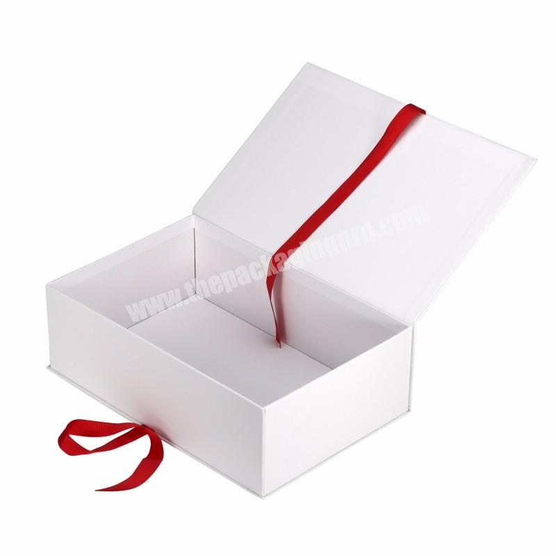 Custom Wholesale Luxury Personalised Large White Rigid Magnetic Gift Boxes