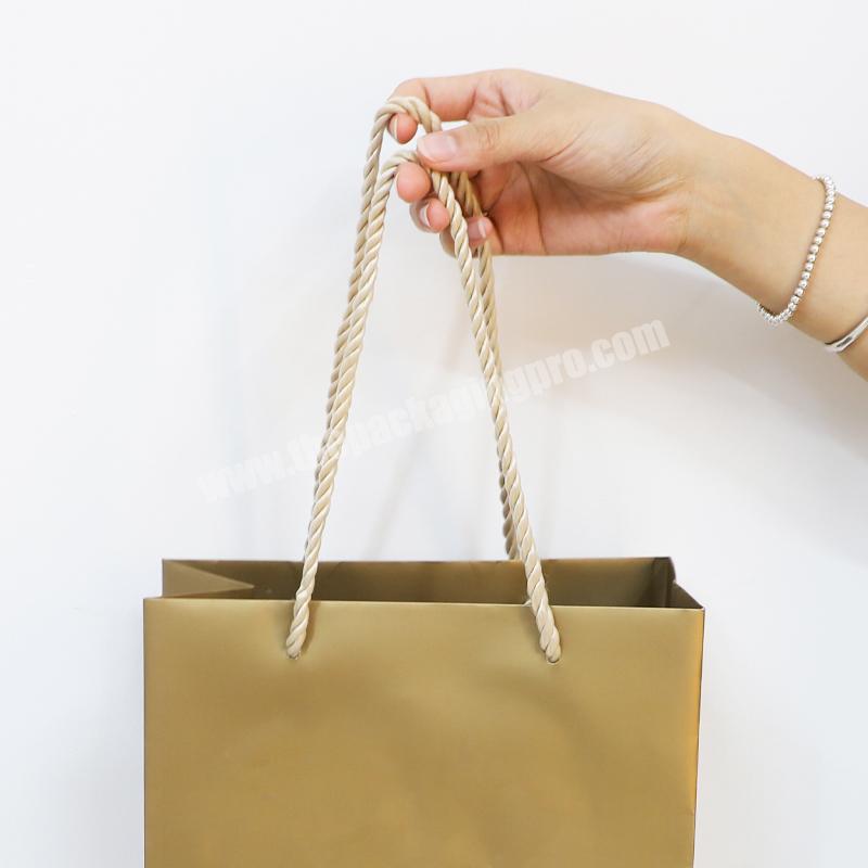 Custom design wine luxury shopping eid mubarak paper bag package logo medium gift bag valentines day pink gold gift bag