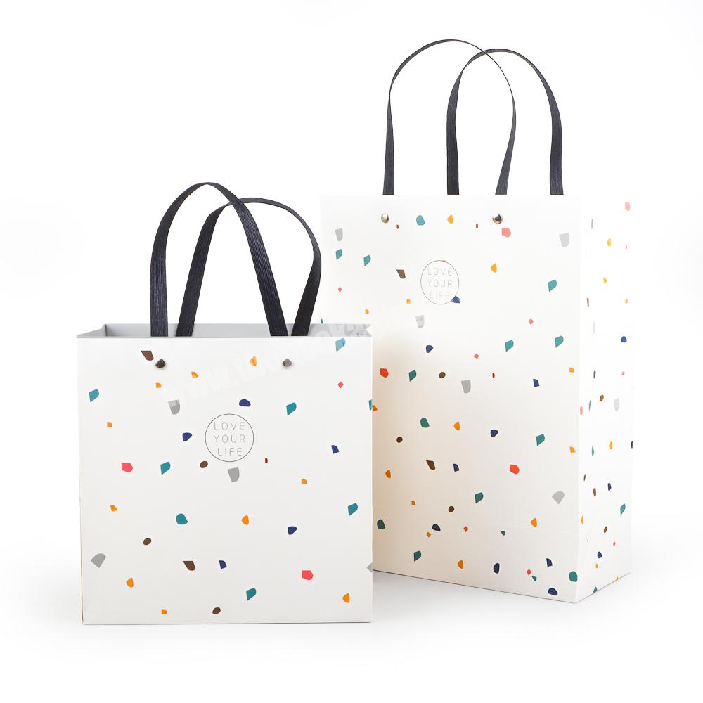 Customized Brand Logo Elegant Luxury Shopping White Paper Gift Bags With Ribbon Handles