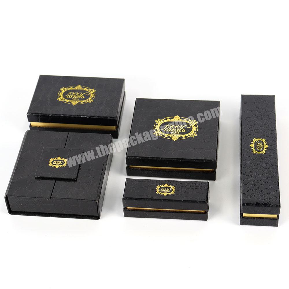 Customized hot chocolate favor boxes for wedding black and gold chocolate packaging box with dividers sweet chocolate truffle