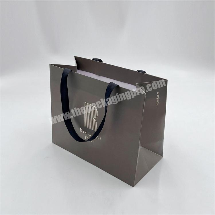 Factory Supplier Luxury Matte Lamination Ribbon Handle Black Retail Shopping Paper Gift Bags Custom Logo
