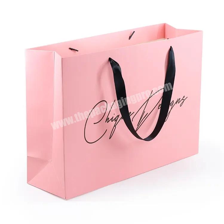 High Quality garment paper bag ribbon handles packaging boxes