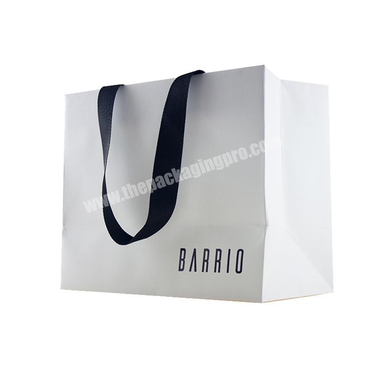 High-end Big Size Customized Printed 250gsm White Cardboard Portable Gift Clothing Shopping Paper Bag