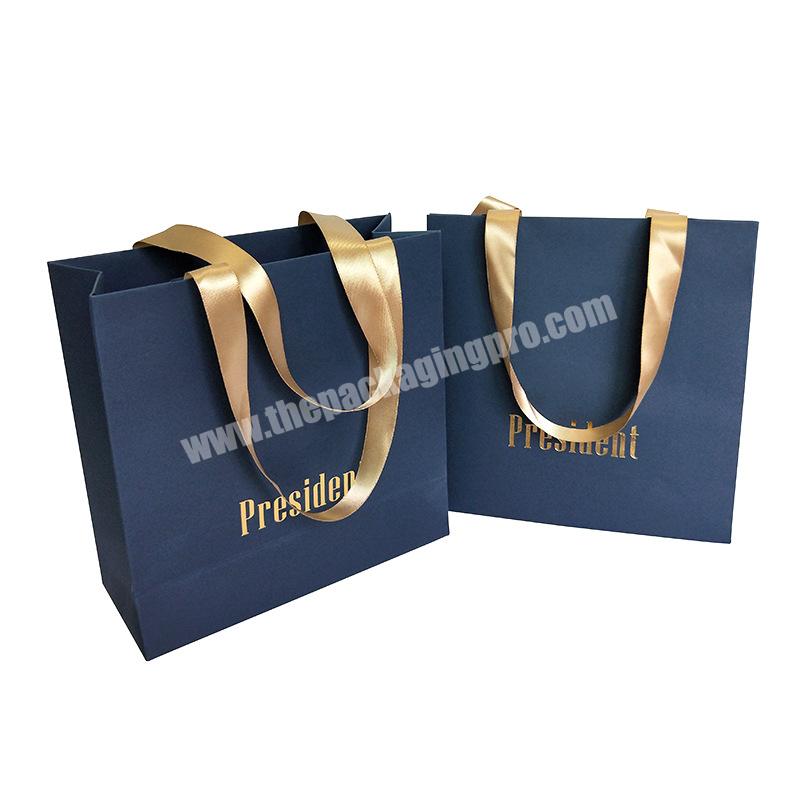 Luxury Custom Gold Foil Logo Shoes Clothes Store Packing Carry Black Shopping Paper Bags with Ribbon Handles