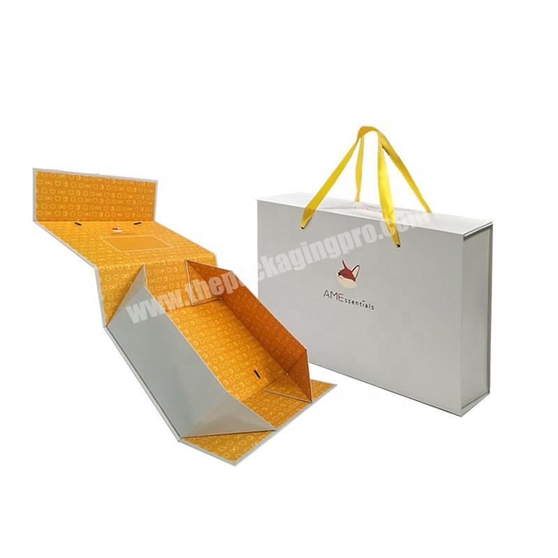 Recycled Luxury Folding Clothing Packaging Magnetic Gift Paper Boxes For Garments